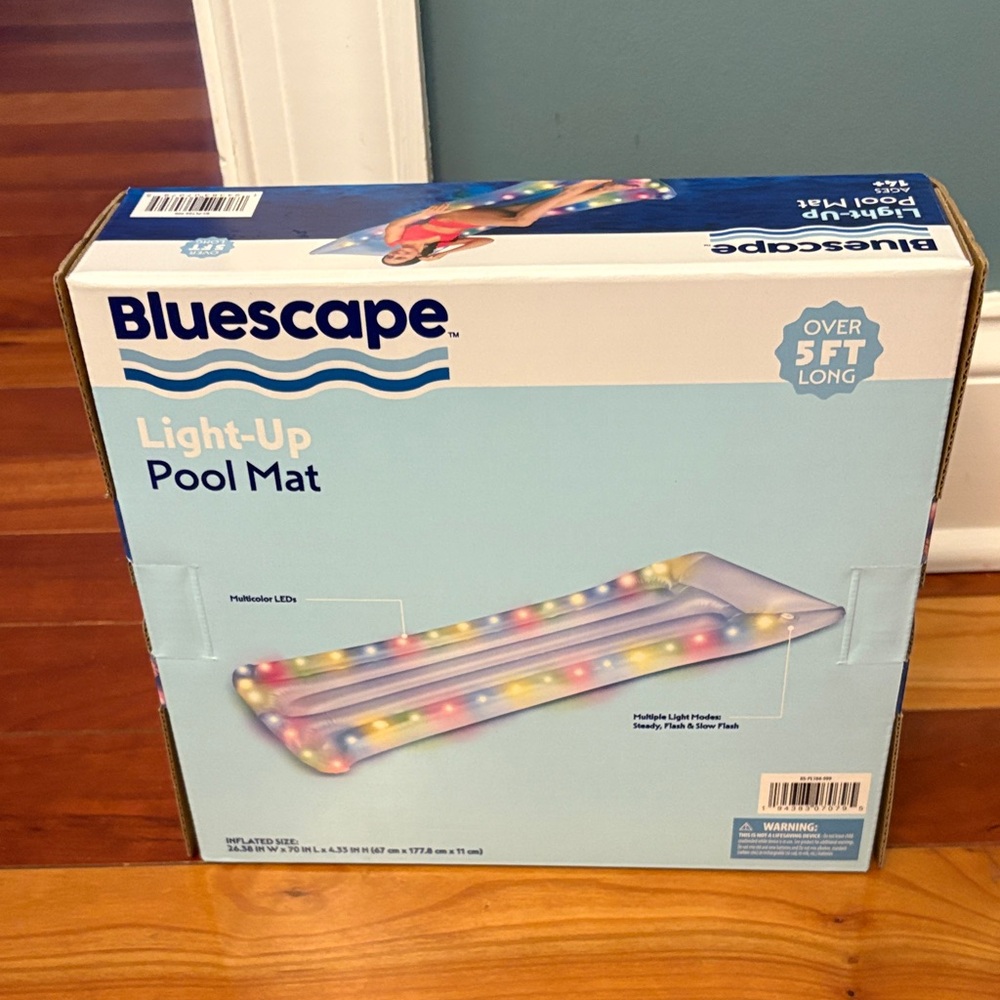 Light-Up Pool Mat with Multicolor LEDs - Picture 2 of 2